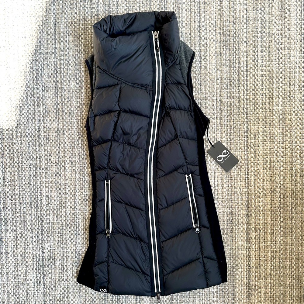 NWT Elongated Be by Blanc Noir Black Vest